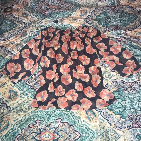 Flower Top - Picture 3 of 4